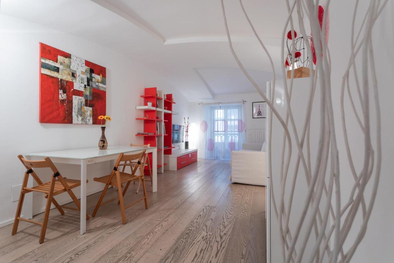 Red Studio Near Porta Nuova By Wonderful Italy Турин Экстерьер фото