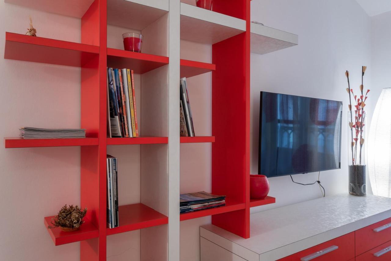 Red Studio Near Porta Nuova By Wonderful Italy Турин Экстерьер фото