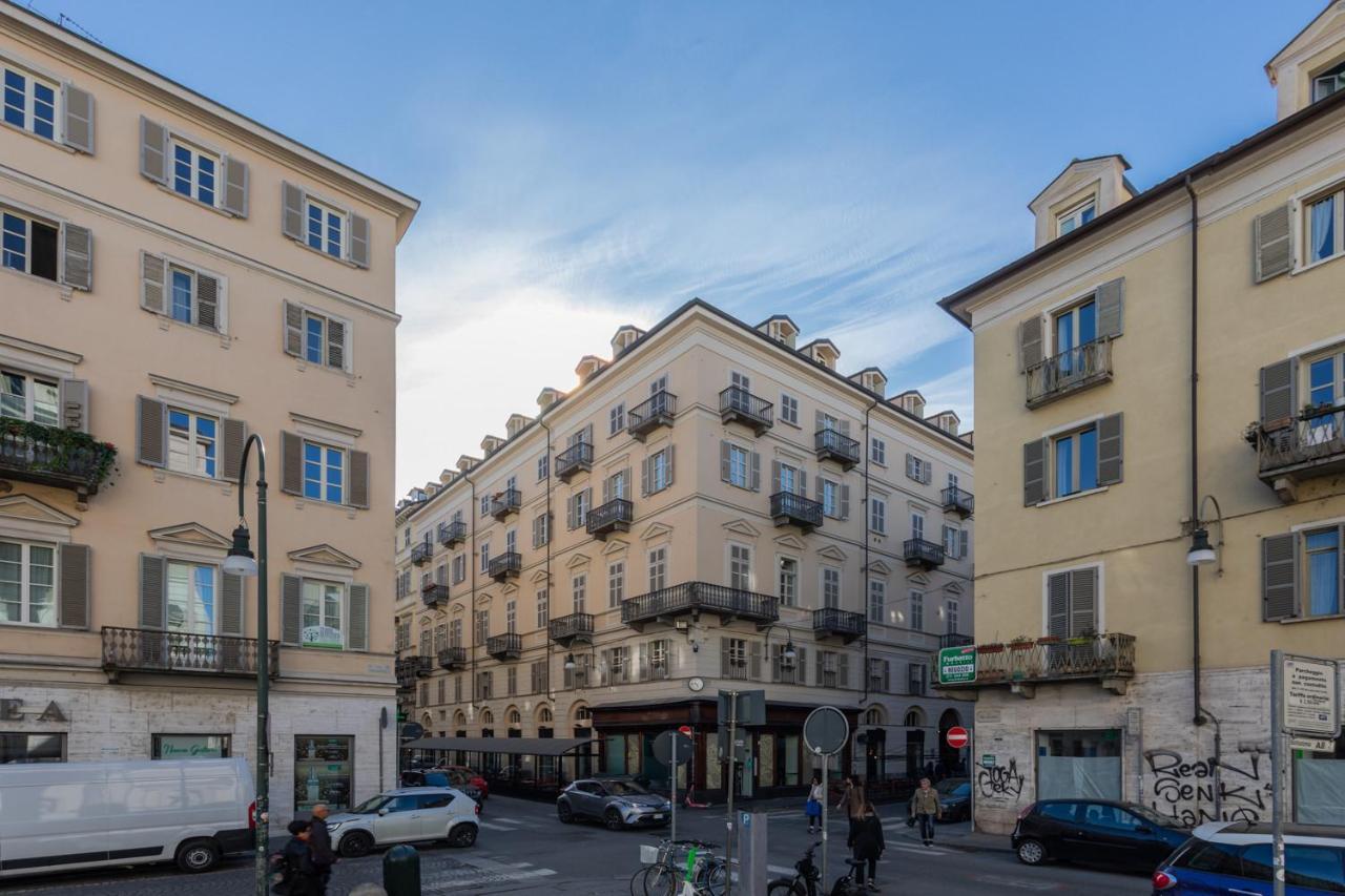 Red Studio Near Porta Nuova By Wonderful Italy Турин Экстерьер фото